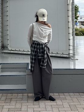 「COLONY 2139（コロニートゥーワンスリーナイン）のアイテム（Tシャツ/カットソー）」を使った、shionさん（レディース・168cm）の秋コーディネート