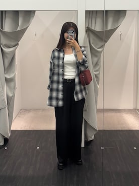 「アイテム（スラックス）」を使った、shionさん（レディース・168cm）の秋コーディネート