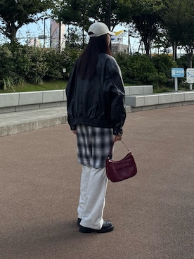 「アイテム（スウェットパンツ）」を使った、shionさん（レディース・168cm）の秋コーディネート