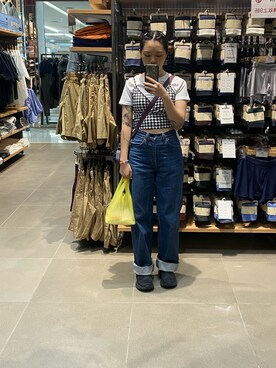 「UNIQLO（ユニクロ）のアイテム（デニムパンツ、ブルー系）」を使った、lanlannie zhuangさん（レディース・153cm）の夏コーディネート