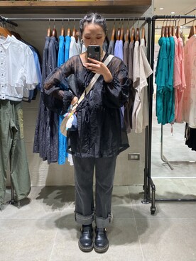 「Dr. Martens（ドクターマーチン）のアイテム（シューズ、ブラック系）」を使った、lanlannie zhuangさん（レディース・153cm）の夏コーディネート