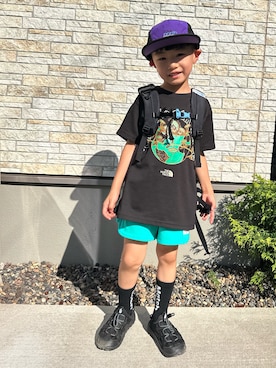 「THE NORTH FACE（ザノースフェイス）の【THE NORTH FACE(ザ・ノース・フェイス)】ルミナスグラフィックT(KIDS)（Tシャツ/カットソー、ブラック系）」を使った、tanshio.さん（キッズ・110cm）の夏コーディネート