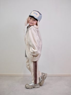 「アイテム（スニーカー）」を使った、tanshio.さん（キッズ・110cm）の秋コーディネート