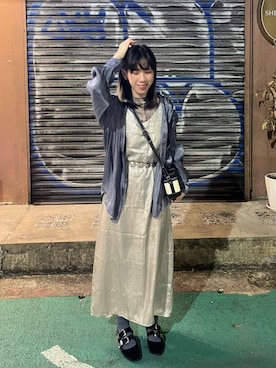 「アイテム（ジャンパースカート、シルバー系）」を使った、chiさん（レディース・162cm）の春コーディネート