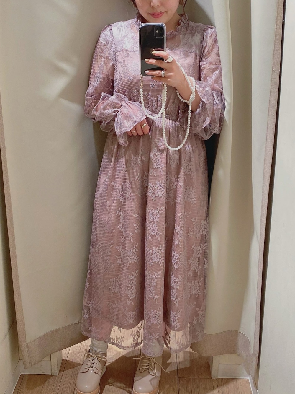 「OLIVE des OLIVE、オリーブ デ オリーブ(OLIVE des OLIVE)、ワンピース、ロングワンピース、レースワンピース、結婚式、スマホショルダー、秋コーデ、秋のコーデ、厚底シューズ、低身長コーデ、低身長」｜「OLIVE des OLIVEの【WEB限定】チュールプチハイワンピース（ワンピース、ブラウン系）」を使った、ol_izmm_さん（レディース・153cm）の秋コーディネートの1枚目の写真