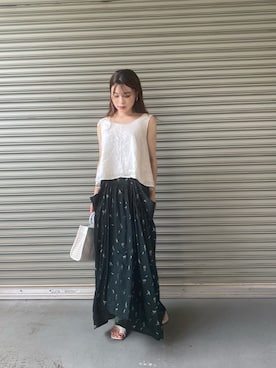 「CLANE（クラネ）のアイテム（スカート）」を使った、三橋栄香さん（レディース・155cm）の夏コーディネート