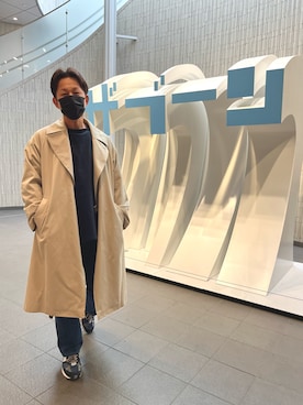 「NEWBALANCE」｜「アイテム（トレンチコート）」を使った、DDさん（メンズ・173cm）の冬コーディネート