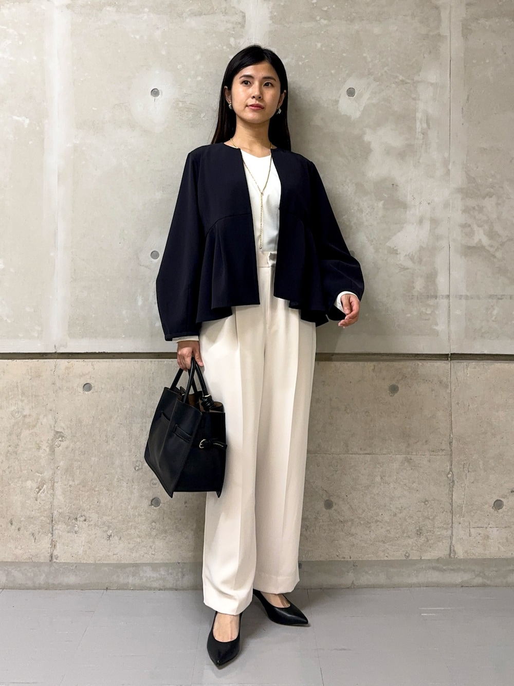 「春のNewスタイル、春ファッション、入学式、入卒園、新生活、きれいめコーディネート、ジャケット」｜「qualiteの【入卒/セレモニー】セットアップ対応ペプラムジャケット（テーラードジャケット、ブルー系）」を使った、はしもとまゆさん（レディース・155cm）の春コーディネートの1枚目の写真