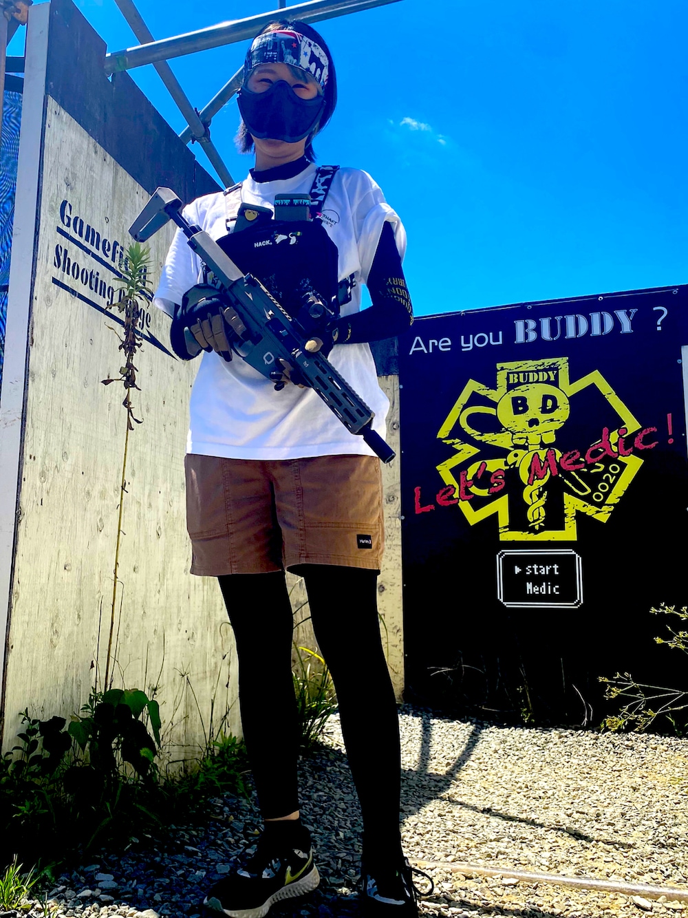 「アツいコーデ全部見せ、サバゲー、サバゲー女子、cqb buddy、ミリタリー、ＢＵＤＤＹ」｜「★エアガン　　ハニーバジャーのアイテム（スポーツグッズ、ベージュ系）」を使った、BUDDYさん（レディース・173cm）の夏コーディネートの1枚目の写真