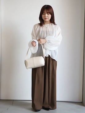 「select MOCA by son（セレクトモカバイソン）のアイテム（スラックス）」を使った、SELECT MOCA SNAPさん（レディース・162cm）の冬コーディネート