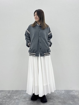 「アイテム（スタジャン）」を使った、ちゃやかさん（レディース・167cm）の秋コーディネート