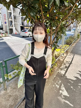 「WHIMSIC（ウィムジック）のアイテム（サロペット/オーバーオール）」を使った、MihoUesugiさん（レディース・154cm）の春コーディネート