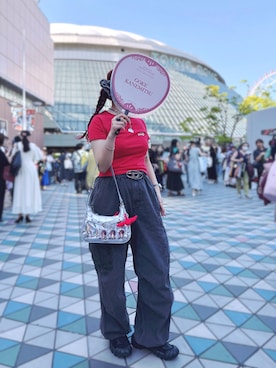 「GU（ジーユー）のアイテム（カーゴパンツ、グレー系）」を使った、🦀さん（レディース・161cm）の夏コーディネート