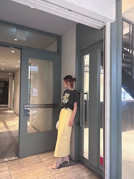 「Ungrid（アングリッド）のアボカドプリントTee（Tシャツ/カットソー、グレー系）」を使った、あやさん（レディース・164cm）の春コーディネート