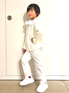 「アイテム（スラックス）」を使った、yamatotoayaneさん（キッズ・120cm）の冬コーディネート