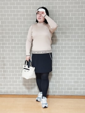 「adabat（アダバット）の【ADABAT NAVY】UVケア　フルールドリスジャカードスカート（スカート、ブラック系）」を使った、とみーさん（レディース・155cm）の秋コーディネート