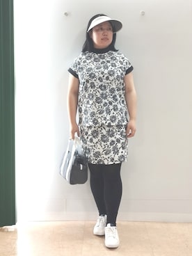 「adabat（アダバット）のUVクリップバイザー（サンバイザー、ホワイト系）」を使った、とみーさん（レディース・155cm）の夏コーディネート