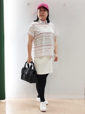 「adabat（アダバット）のサテンキャップ（キャップ、ピンク系）」を使った、とみーさん（レディース・155cm）の夏コーディネート