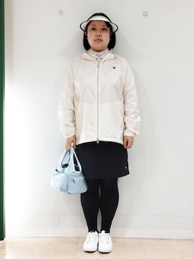 「adabat（アダバット）のビット柄クリップバイザー（サンバイザー、ホワイト系）」を使った、とみーさん（レディース・155cm）の冬コーディネート