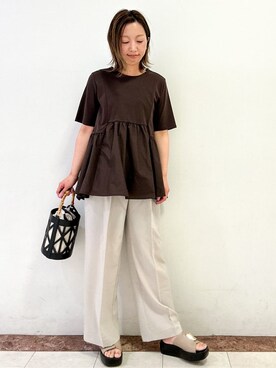 「OPAQUE.CLIP（オペークドットクリップ）の◆ペプラムドッキングカットソー【洗濯機洗い可】（Tシャツ/カットソー）」を使った、madokaさん（レディース・157cm）の春コーディネート