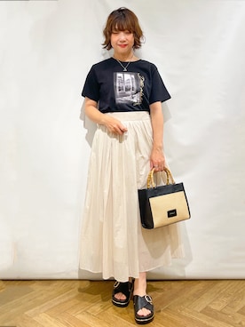 「index（インデックス）の【接触冷感/UVケア】転写箔プリントTシャツ《洗濯機OK》（Tシャツ/カットソー、ブラック系）」を使った、なかさん（レディース・157cm）の夏コーディネート