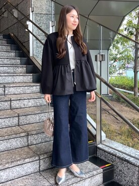 「アイテム（ショルダーバッグ、ゴールド系）」を使った、Risaさん（レディース・160cm）の春コーディネート