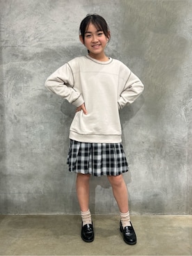 「THE SHOP TK （ザ ショップ ティーケー ）の【110-160】カラーロック裏毛プルオーバー（Tシャツ/カットソー、ホワイト系）」を使った、naokoさん（レディース・123cm）の冬コーディネート