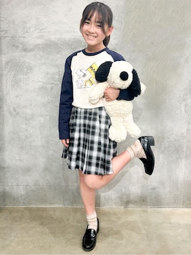 「THE SHOP TK （ザ ショップ ティーケー ）のPEANUTS/ピーナッツ ラグランTシャツ（Tシャツ/カットソー、ブルー系）」を使った、naokoさん（レディース・123cm）の冬コーディネート