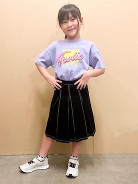 「THE SHOP TK （ザ ショップ ティーケー ）の【110－160】レトロロゴTシャツ/洗濯機OK（Tシャツ/カットソー、パープル系）」を使った、naokoさん（レディース・123cm）の秋コーディネート
