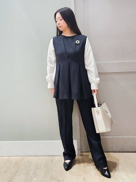 「grove（グローブ）の【マシンウォッシュ/防シワ】袖ドッキングペプラムブラウス【着回しカセット】（シャツ/ブラウス、ブルー系）」を使った、maiさん（レディース・149cm）の冬コーディネート