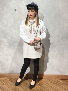 「SHOO・LA・RUE（シューラルー）の【SS-3L/無理せずスリム】 ぐんぐん伸びる ハイパースキニーパンツ（その他パンツ、ブラック系）」を使った、shellさん（レディース・152cm）の春コーディネート
