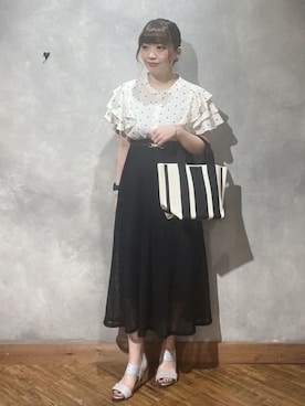 「DRESKIP（ドレスキップ）の【無地/ドット柄】お袖フリルが華やぐ きれいめブラウス（シャツ/ブラウス、ホワイト系）」を使った、shellさん（レディース・152cm）の秋コーディネート
