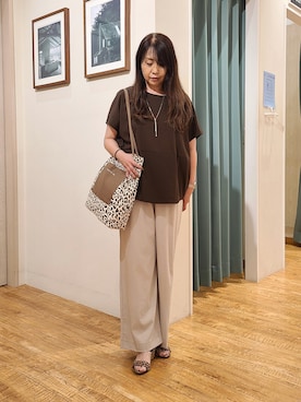 「SHOO・LA・RUE（シューラルー）の【洗濯機可/セットアップ可】軽凛(かろりん) ひんやり切替コクーントップス（Tシャツ/カットソー、ブラウン系）」を使った、ポンタさん（レディース・155cm）の夏コーディネート