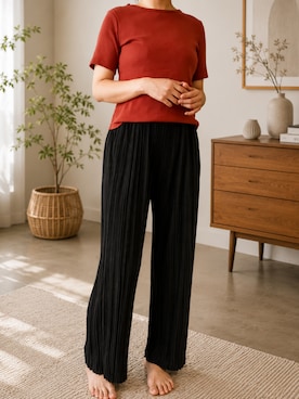 「UNIQLO（ユニクロ）のアイテム（Tシャツ/カットソー、レッド系）」を使った、knnaさん（レディース・163cm）の夏コーディネート