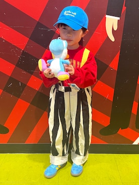 「ヒラキ（ヒラキ）のアイテム（キャップ、ブルー系）」を使った、towaさん（キッズ・110cm）の春コーディネート