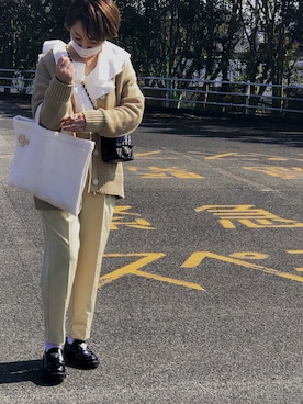 「PRADA（プラダ）のアイテム（パンプス）」を使った、福持奈津美さん（レディース・157cm）の冬コーディネート