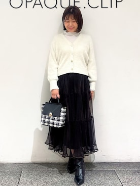 「OPAQUE.CLIP（オペークドットクリップ）のシアーハイネックトップス【洗濯機OK】（Tシャツ/カットソー、ホワイト系）」を使った、あずささん（レディース・156cm）の秋コーディネート