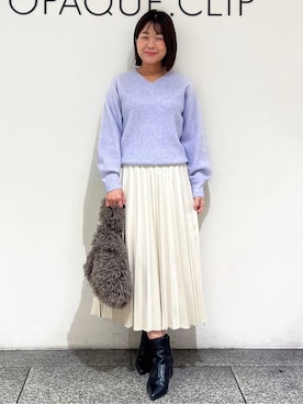 「index（インデックス）の片畦Vネックボクシーパフニット【洗濯機OK】（ニット/セーター、ブルー系）」を使った、あずささん（レディース・156cm）の秋コーディネート