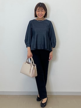 「index（インデックス）のバックパール調ペプラムトップス【洗濯機OK】（Tシャツ/カットソー、ブラック系）」を使った、あずささん（レディース・156cm）の秋コーディネート