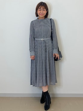 「index（インデックス）の【XS-3Lサイズ】ジョーゼットアソートプリーツワンピース《洗濯機OK／防シワ／イージーアイロン》（ワンピース、ブラック系）」を使った、あずささん（レディース・156cm）の秋コーディネート