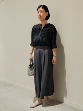 「UNTITLED（アンタイトル）の【接触冷感/通気性/洗える】フロントフリルブラウス（シャツ/ブラウス、ブラック系）」を使った、world20001537さん（レディース）の夏コーディネート