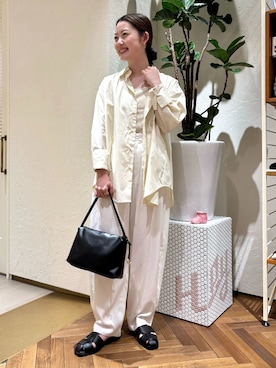 「SLOBE IENA（スローブイエナ）の《3サイズ展開》ワンタックバレルスラックス（スラックス、ホワイト系）」を使った、fuyukaさん（レディース・158cm）の春コーディネート