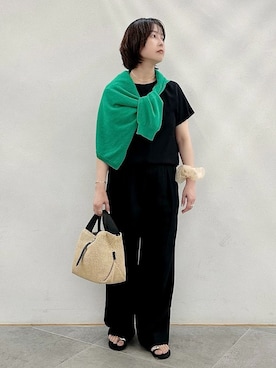 「Spick & Span（スピックアンドスパン）の《手洗い可》ハイブリッドリネンイージーパンツ（スラックス、ブラック系）」を使った、sakuさん（レディース・160cm）の春コーディネート