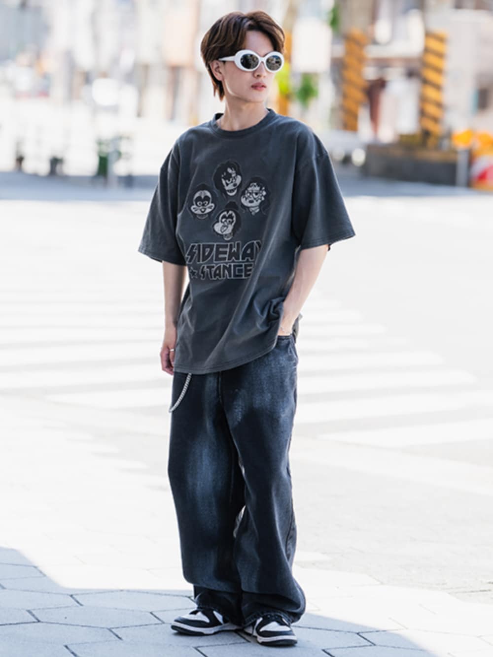 「夏コーデ、プリントT、Tシャツ、ストリートコーデ、韓国ファッション、韓国ファッション好きな人と繋がりたい、サングラス、デニム、夏だ！Tシャツ着よう！」｜improves_officialさん（メンズ・172cm）の夏コーディネートの1枚目の写真