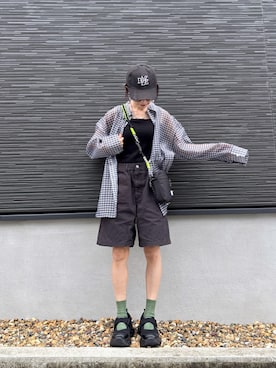 「tiptop（ティップトップ）のシアーアソートBIGシャツ（シャツ/ブラウス、ブラック系）」を使った、kuuuuraさん（レディース・158cm）の春コーディネート