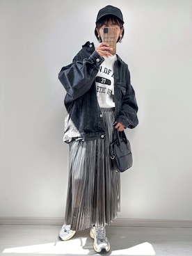 「シルバー」｜「アイテム（デニムジャケット）」を使った、kuuuuraさん（レディース・158cm）の春コーディネート