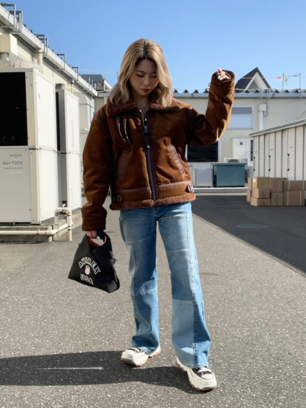 「アウター、AVIREX、冬コーデ、ootd、低身長、今日のコーデ、B-3、AVIREXBelle、AVIREX DEPOT、アビレックス(AVIREX)」｜「AVIREXの《WEB&DEPOT限定》CORDUROY B-3 JACKET / コーデュロイ B-3 ジャケット / AVIREX / アヴィレックス（ミリタリージャケット、ブラウン系）」を使った、Reinaさん（レディース・155cm）の秋コーディネートの1枚目の写真