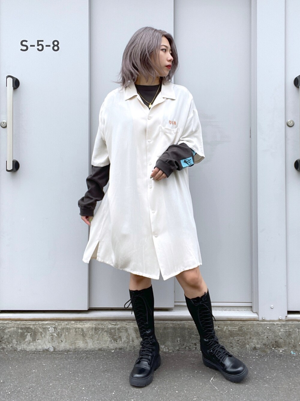 「AVIREX、ootd、春コーデ、シャツスタイル、低身長、ゆるコーデ、今日のコーデ、AVIREXBelle、AVIREX DEPOT、アビレックス(AVIREX)」｜「AVIREXの《限定》EAGLE SKA SHIRT / イーグル スカ刺繍シャツ（シャツ/ブラウス、ホワイト系）」を使った、Reinaさん（レディース・155cm）の春コーディネートの1枚目の写真