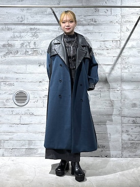 「アイテム（チェスターコート、ブルー系）」を使った、佐藤静香さん（レディース・159cm）の秋コーディネート