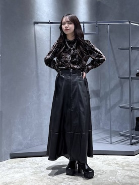 「HARE（ハレ）のアイテム（スカート）」を使った、佐藤静香さん（レディース・159cm）の秋コーディネート